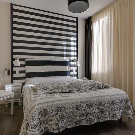 Hotel Henri IV Tarbes Luaran gambar